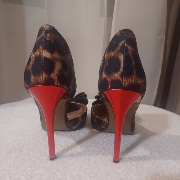 BETSEY JOHNSON LEOPARD PRINT STILLETOS WITH 4 INCH RED PEARL HEELS - Picture 5 of 6